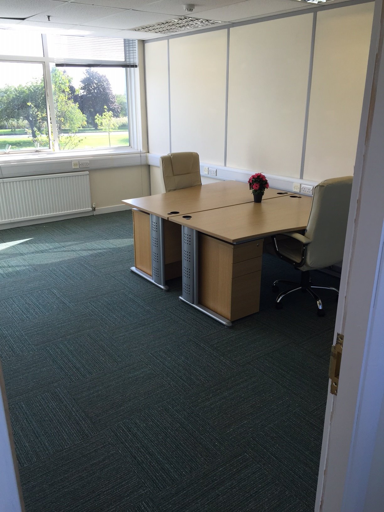 Office Space in North Limewood Approach, Leeds, LS14 Serviced