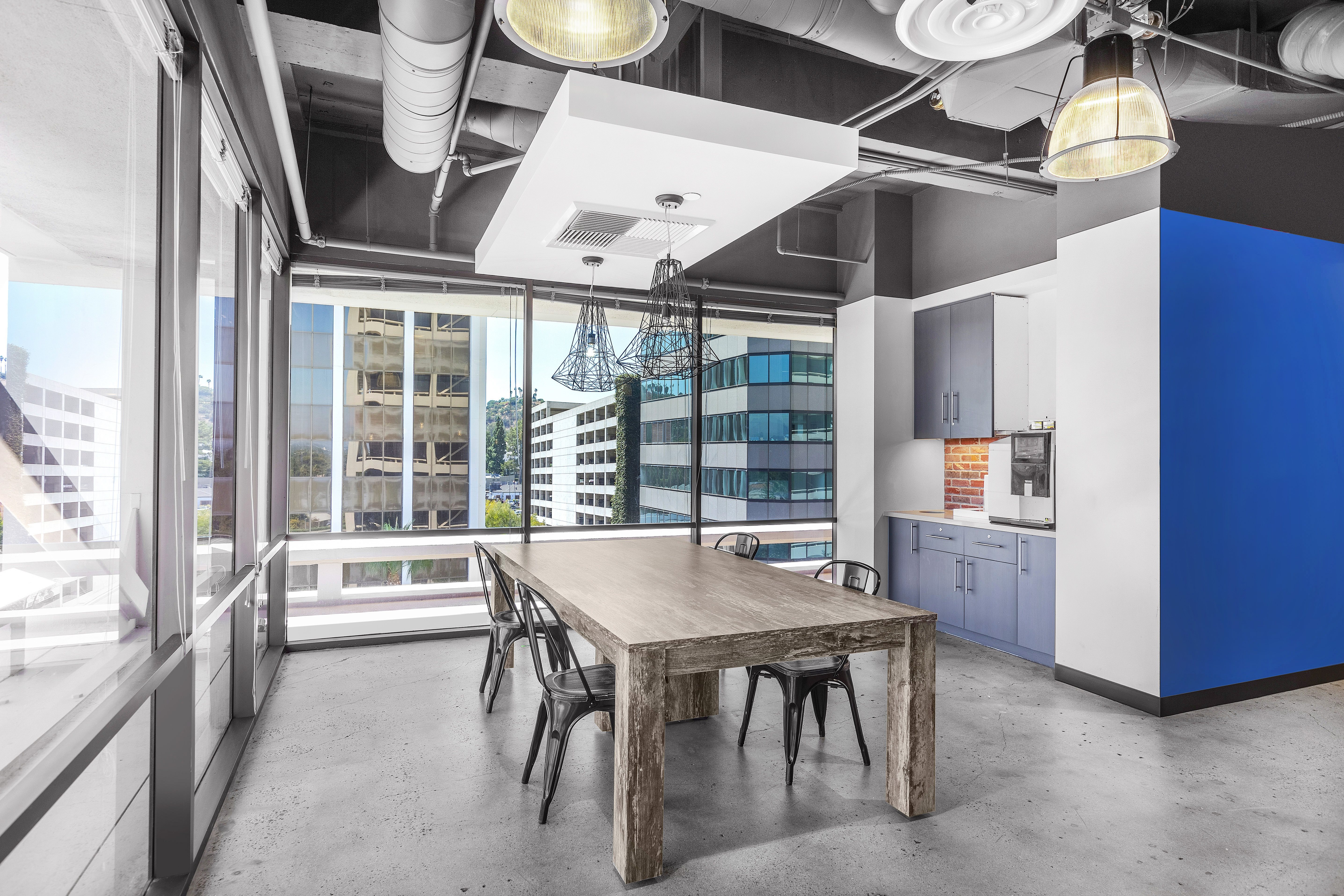 Coworking Space in Sherman Oaks | Shared Office Space for Rent
