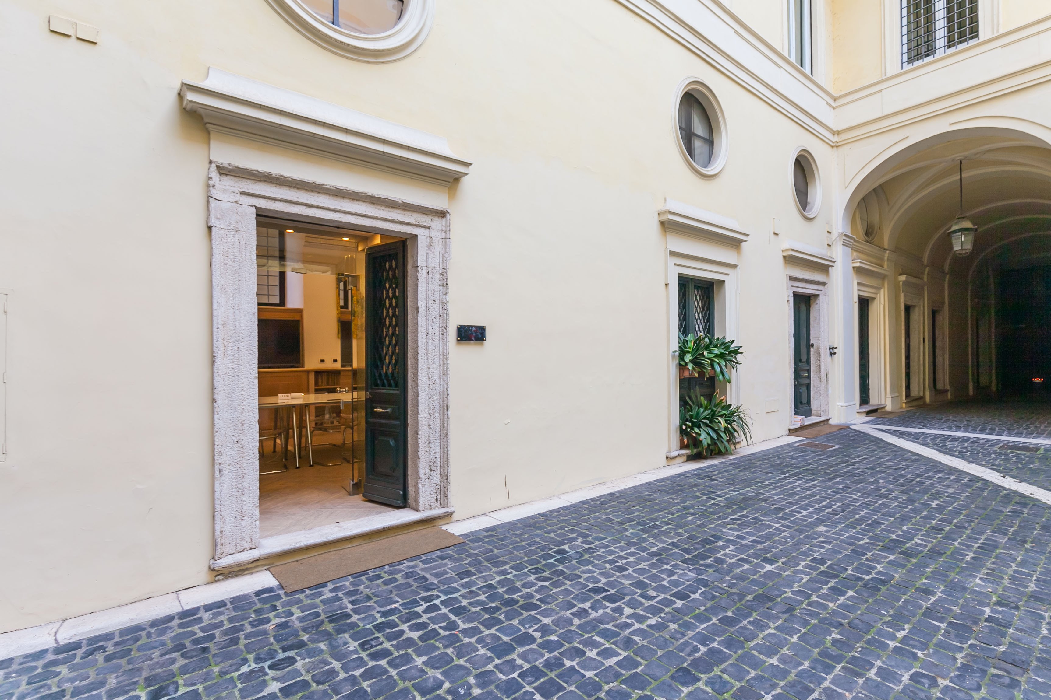 Office Space in Piazza di Campitelli, Rome, 00186 Serviced Offices