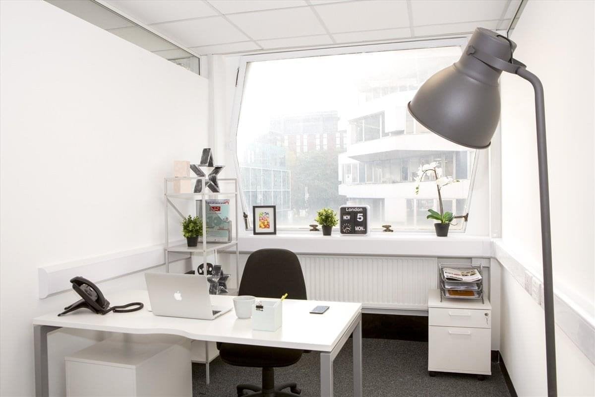 Serviced Office / Coworking Space to Rent, Gresham Street, 60 Gresham  Street, EC2V 7BB - CBRE