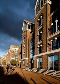 Office Space: 319 Harbour Yard, London, SW10 - 