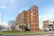 Office Space: 2 Heigham Road, London, E6 - 