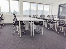 Office Space: Richmond House, Leeds, LS16 - 